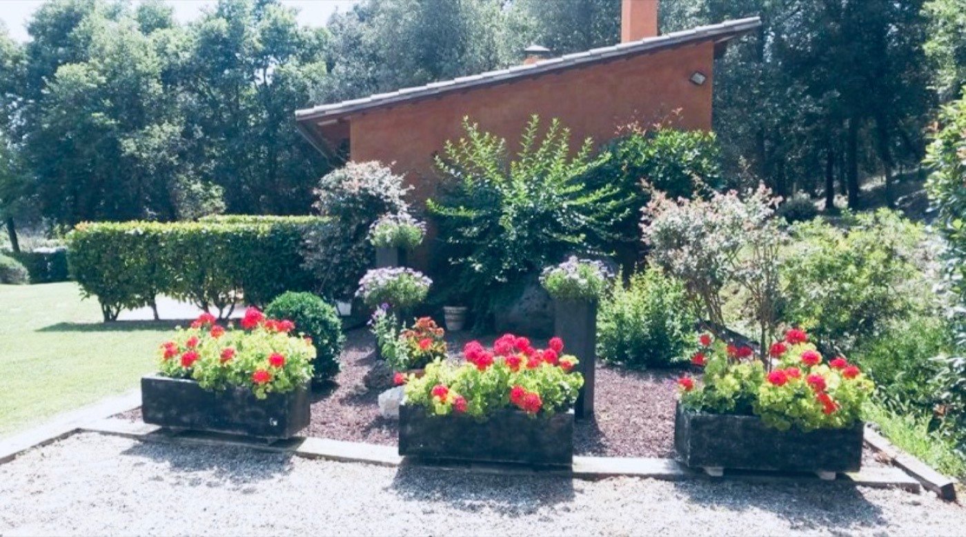 Jardineres amb flors